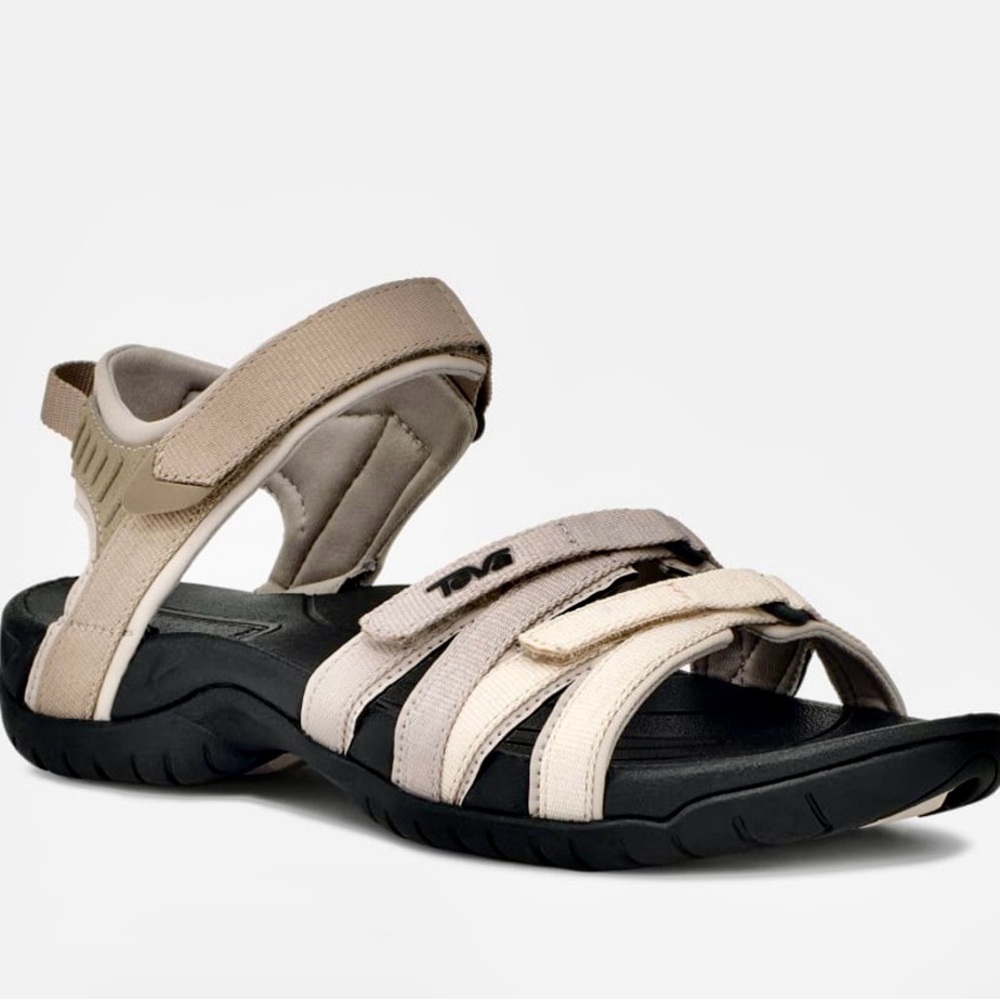 Brand new Teva Tirra Size 8 black/birch
